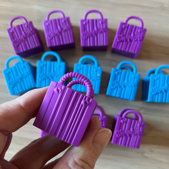 Shopkins Shopping Bags Lot, 16 total. Purple and Blue - Picture 4 of 4